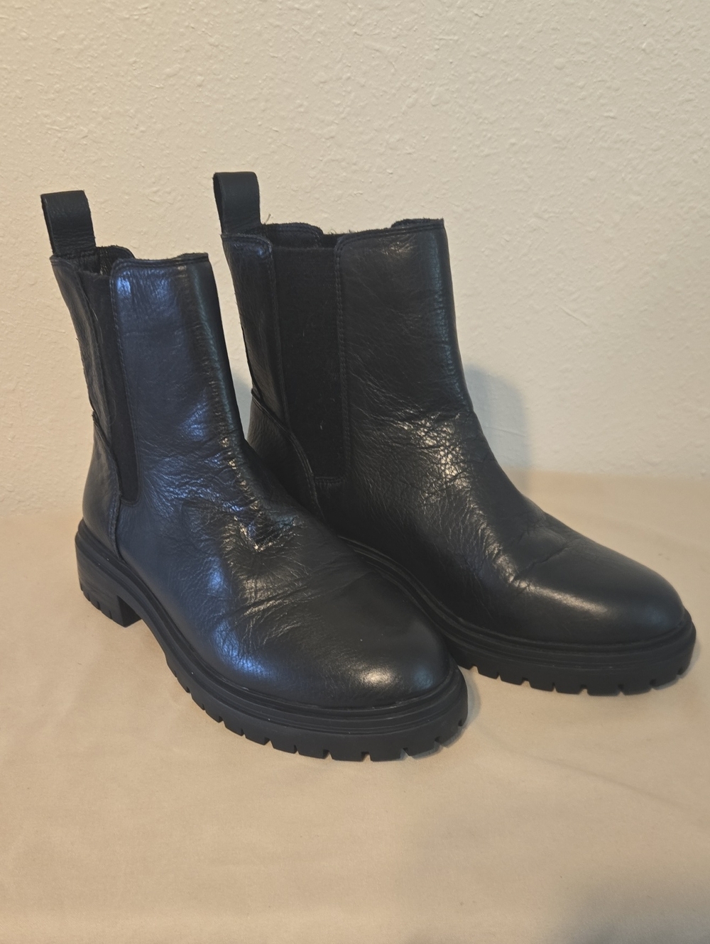 Lucky Brand Women's Black Leather Chelsea Boots - Classic Slip-On Style